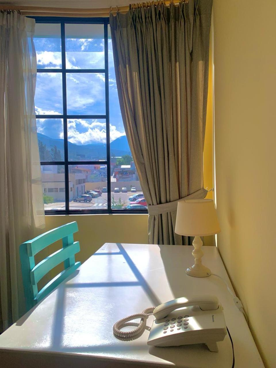 Dos Hemisferios Hotel Quito Eksteriør billede